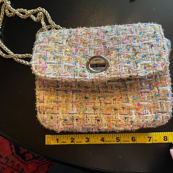 Multi Colored Fabric Crossbody Purse with Gold Link Chain Strap Kassiopea - Picture 6 of 9